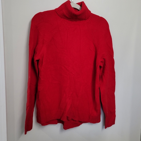J.CREW Red Boucle Turtle Neck Sweater Size S - Picture 2 of 7